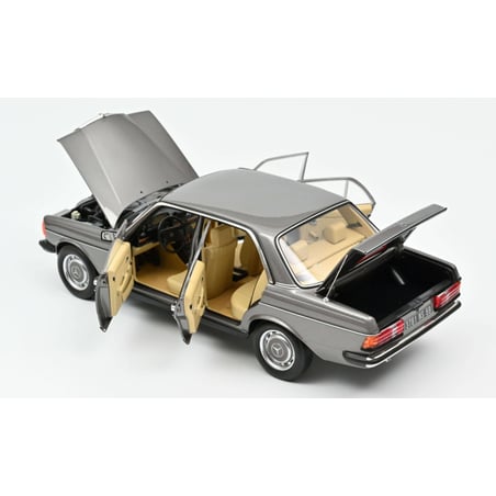 1:18 Mercedes Benz 200 1982