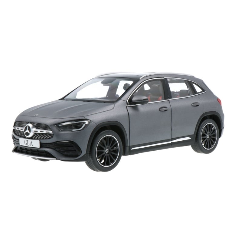 Z Models Dealer Pack 1/18 Mercedes Benz GLA Class (H247) 2020