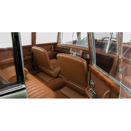 CMC 1/18 Mercedes Benz 600 Pullman (W 100) Limousine with a sunroof, 1963 - 1981