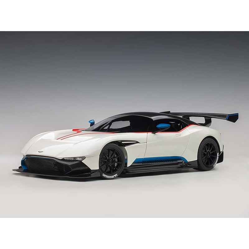 AUTOart 1/18 Aston Martin Vulcan Coupe 2015