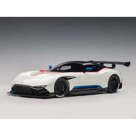 AUTOart 1/18 Aston Martin Vulcan Coupe 2015