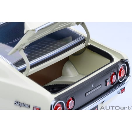Autoart 1/18 Nissan Skyline 2000 GT-R (KPGC110) Tuned version 1973 with RS Watanabe wheel