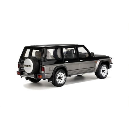 Otto Mobile 1/18 Nissan Patrol GR Y60 1992