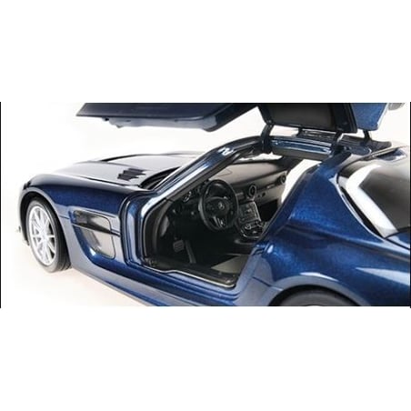 Minichamps 1/18 Mercedes Benz SLS Coupe 6.3 AMG Black Series 2013
