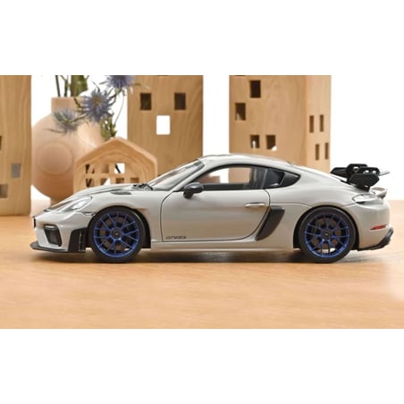 Norev 1/18 Porsche Cayman 718 GT4 RS Weissach package 2023