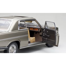 Sunstar 1/18 Mercedes-Benz Strich 8 Coupé 1973