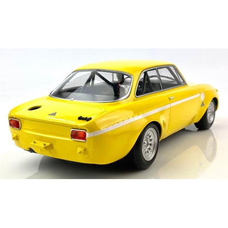 Minichamps 1/18 Alfa Romeo GTA 1300 Junior 1971
