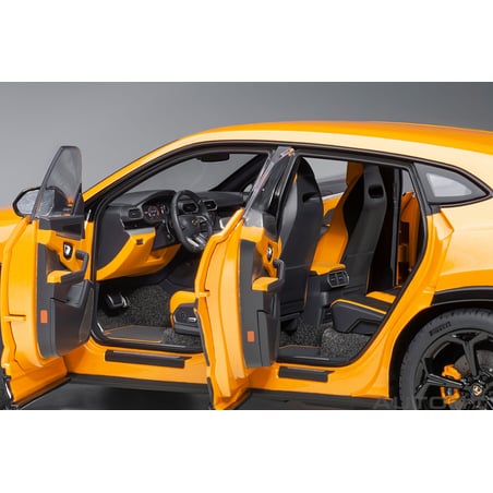 Autoart 1/18 Lamborghini Urus