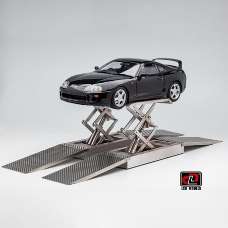LCD Models 1/18 Toyota Supra MKIV (A80) Coupe 1993 (Car lift and key fob included)
