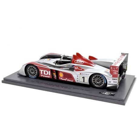 Spark 1/24 Audi R10 TDI No.1 Winner Le Mans 2007 Biella/Pirro/Werner