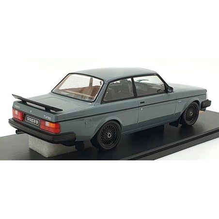 Ixo 1/18 Volvo 240 Turbo Custom 1985