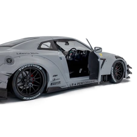 Solido 1/18  Nissan GT-R (R35) LBWK Bodykit Type 2.0 2024 with Wataru Kato-San figure