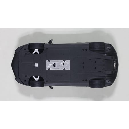 1:18 Lamborghini Aventador LP 750-4 SV (AUTOart)
