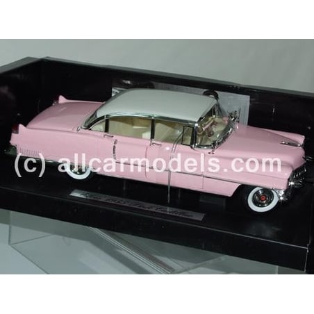 1:18 Cadillac Fleetwood 60 Special- Pink- Elvis' Pink Cadillac- with a sound chip inside the podium- 1955 (MRC)