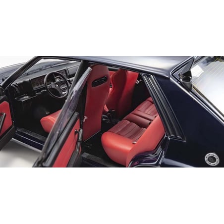Kyosho 1/18 Lancia Delta HF Integrale "Club Italia"