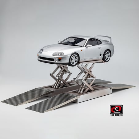 LCD Models 1/18 Toyota Supra MKIV (A80) Coupe 1993 (Car lift and key fob included)