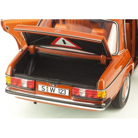 1:18 Mercedes Benz 200 W123 (1980-1985)