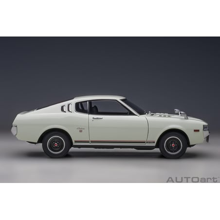 Autoart 1/18 Toyota Celica Liftback 2000GT (RA25) 1973