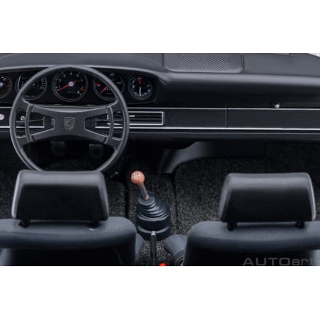 Autoart 1/18 Porsche 911 Carrera 2.7 RS 1973