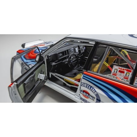 1/18 Lancia Delta HF Integrale Evoluzione Martini, (Night Version) No.4, Winner Monte Carlo 1992, D. Auriol / B.Occelli