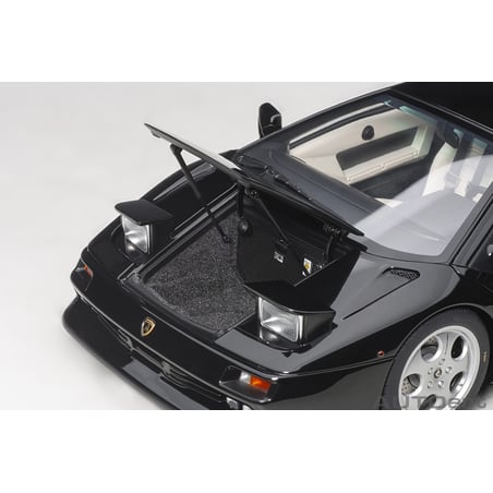 Autoart 1/18 Lamborghini Diablo SE 30th Anniversary Edition 1993