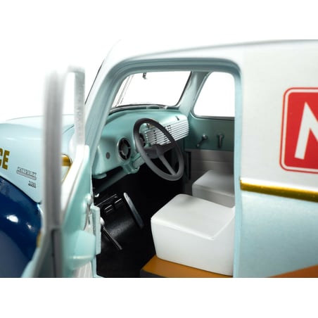 Autoworld 1/18 Chevrolet Police Van 1948 Monopoly Edition Bonus Mr. Monopoly Figure Included