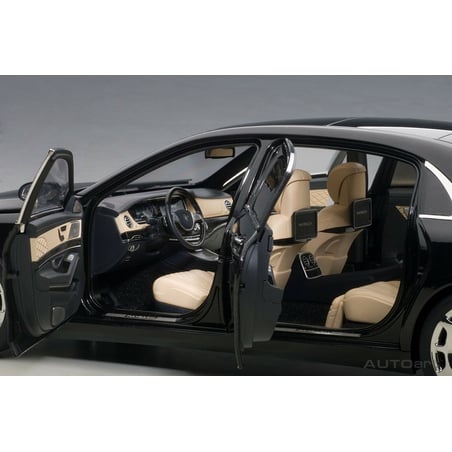 Autoart 1/18 Mercedes-Maybach S-Klass S600