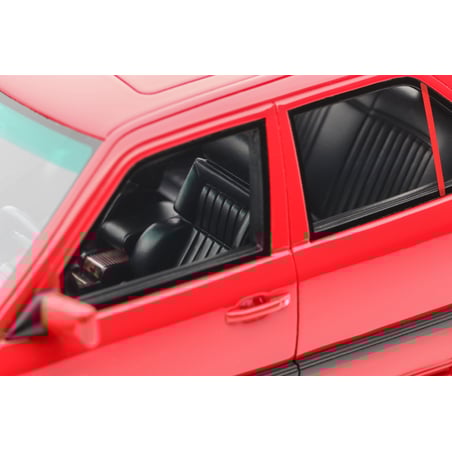 Otto Mobile 1/18 Mercedes-Benz 300 E 6.0 AMG 1987