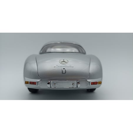 CMC M-076 1/18 Mercedes Benz 300 SLR Uhlenhaut Coupé, 1955, (Red interior)