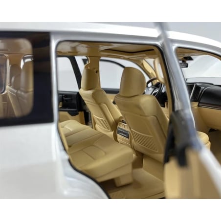 Keng Fai 1/18 Toyota Land Cruiser 2020 LHD
