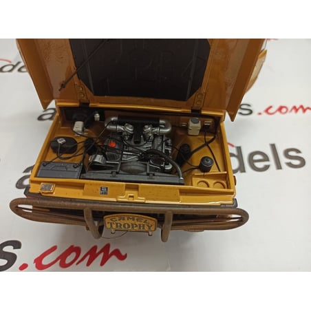 Almost Real 1/18 Land Rover Range Rover “Camel Trophy” Papua New Guinea 1982 Dirty Edition