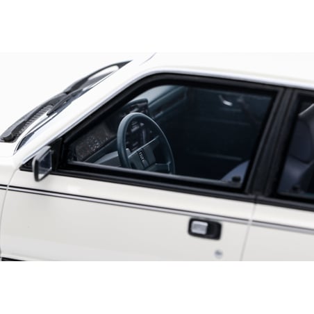 Otto Mobile 1/18 Peugeot 505 V6 1989