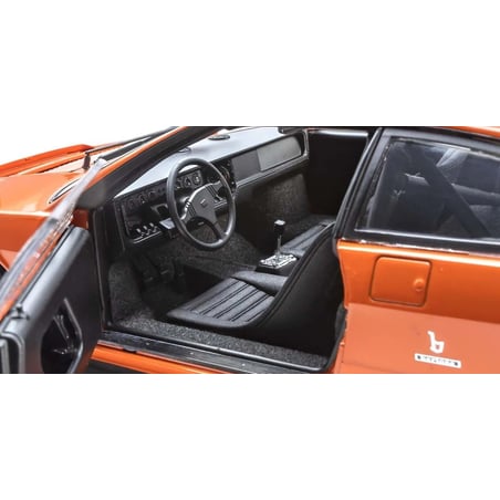 Kyosho 1/18 Lamborghini Urraco Rally 1974