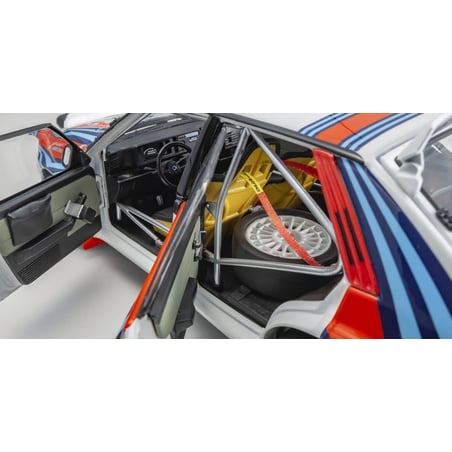 Kyosho 1/18 Lancia Delta HF Integrale Martini Racing, Night Version No.5, Winner Rally San Remo 1992, A.Aghini/S.Farnocchia