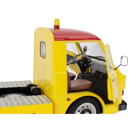 MITICA 1/18 Alfa Romeo A12(F12) Tow Truck Sport Client Assistance 1967