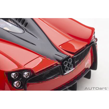 Autoart 1/18 Pagani Huayra Roadster