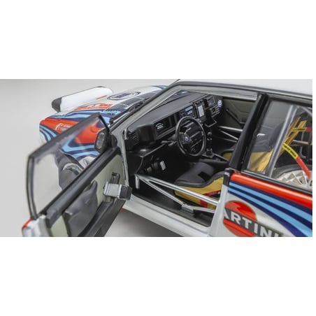 Kyosho 1/18 Lancia Delta HF Integrale Martini Racing, Night Version No.5, Winner Rally San Remo 1992, A.Aghini/S.Farnocchia