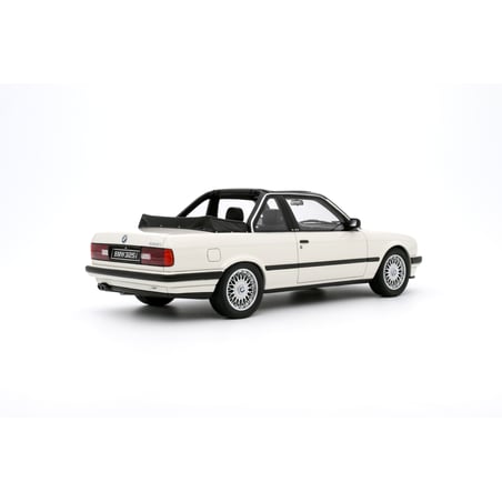 Otto Mobile 1/18 BMW E30 325i TC2 Baur 1988