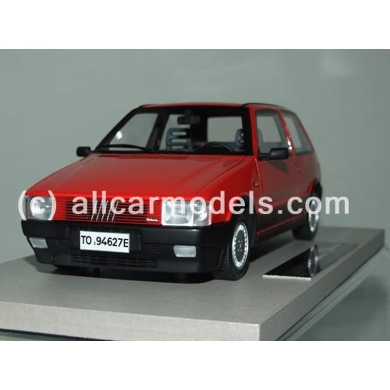 1:18 Fiat Uno Turbo i.e (TOPMARQUES)
