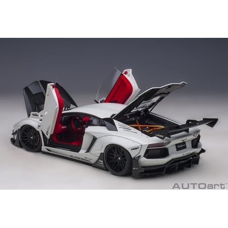 Autoart 1/18 Lamborghini Aventador Liberty Walk LB-Works Limited Edition