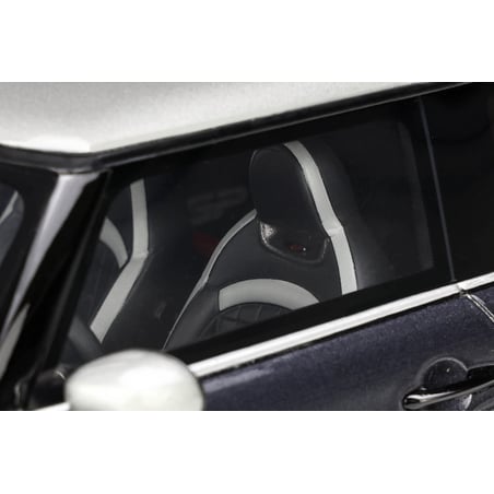 Otto Mobile 1/18 Mini Cooper JCW GP