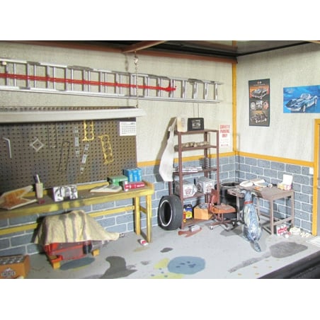 Franklin Mint 1/24 Garage Diorama with Chevrolet Corvette 1958
