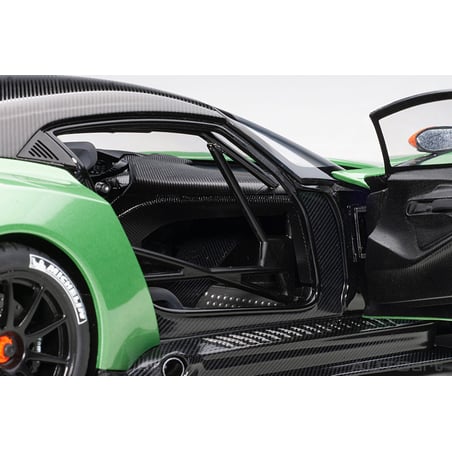 AUTOart 1/18 Aston Martin Vulcan Coupe 2015