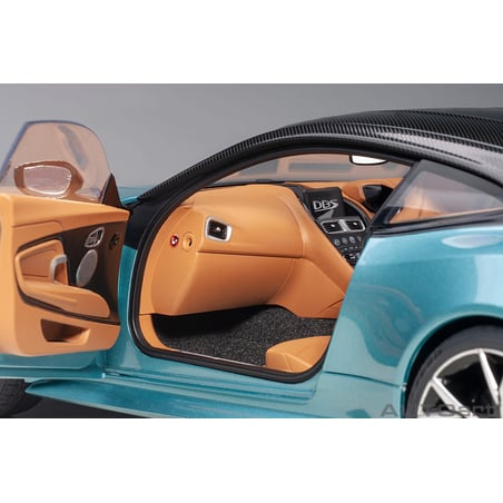 Autoart 1/18 Aston Martin DBS Superleggera