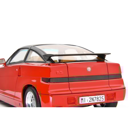 Laudo Racing 1/18 Alfa Romeo SZ (Es 30) 1989