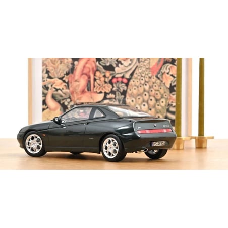 Norev 1/18 Alfa Romeo GTV 2001