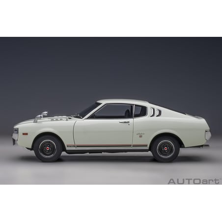 Autoart 1/18 Toyota Celica Liftback 2000GT (RA25) 1973