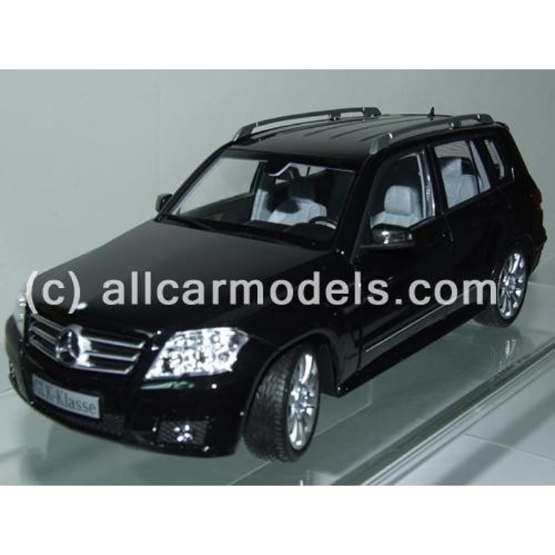 Minichamps 1/18 Mercedes Benz GLK Class