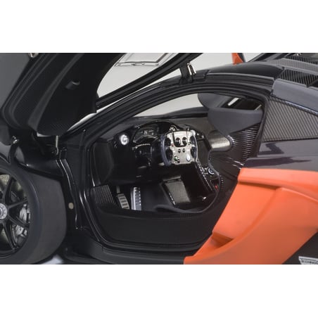 Autoart 1/18 McLaren P1 GTR