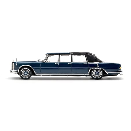 CMC 1/18 Mercedes-Benz 600 Pullman (W100) Landaulet with functional softtop